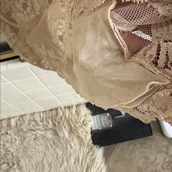 Josie Natori Lace Women’s Top - Large - Picture 6 of 8